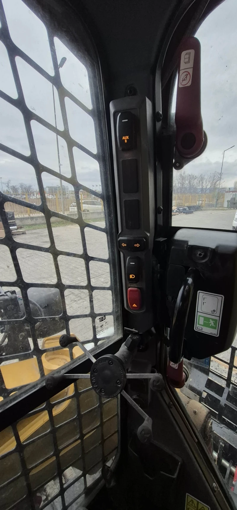 Мини челни товарачи Cat 265, снимка 15 - Индустриална техника - 52492542