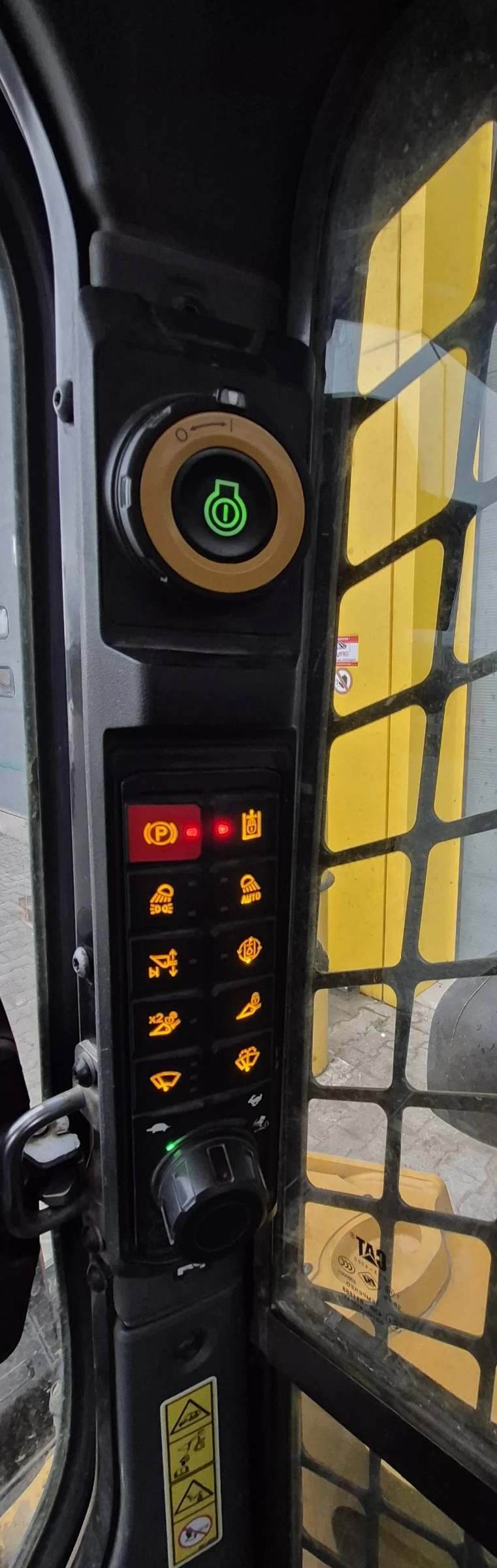    Cat 265 | Mobile.bg   14