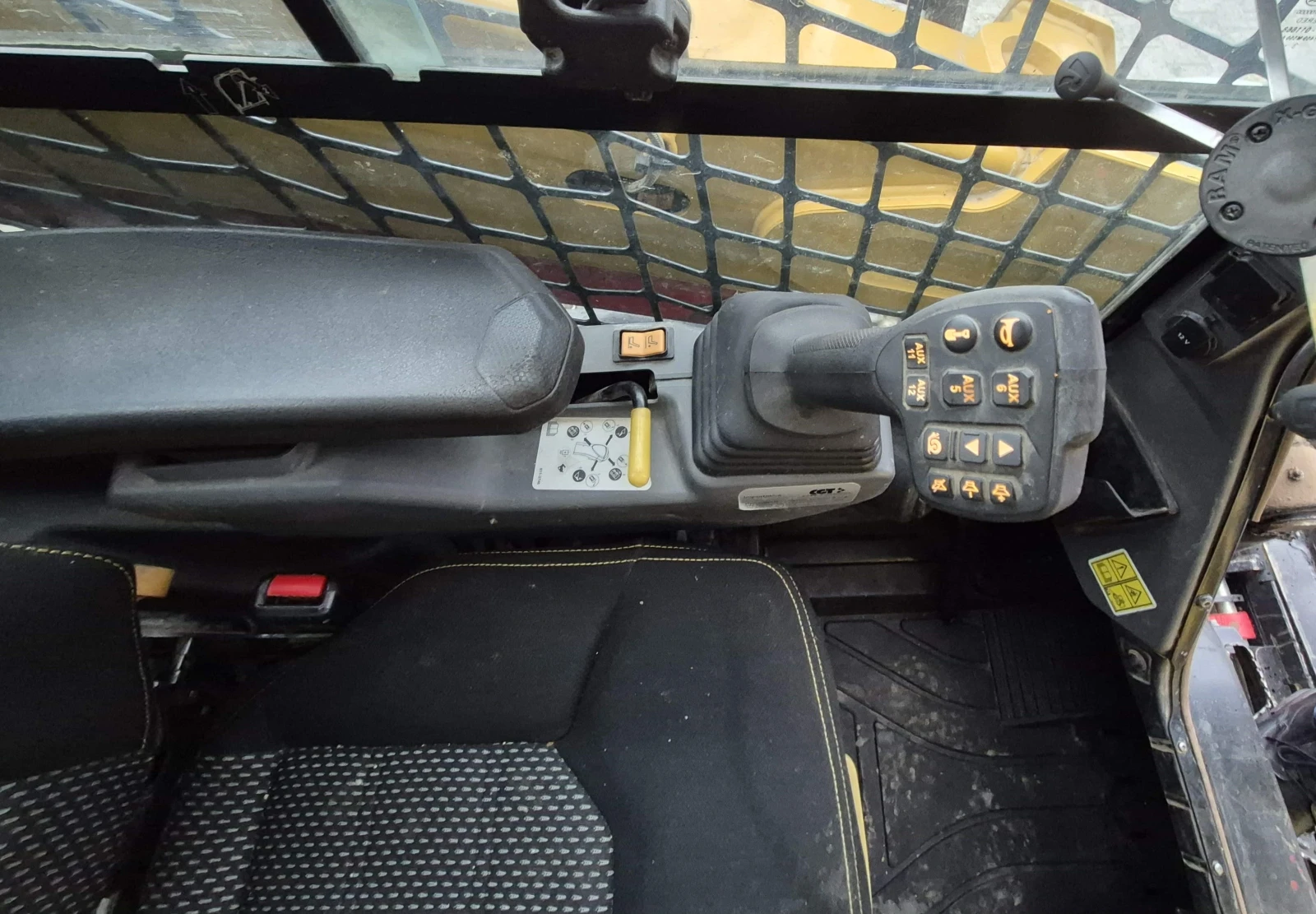    Cat 265 | Mobile.bg   13