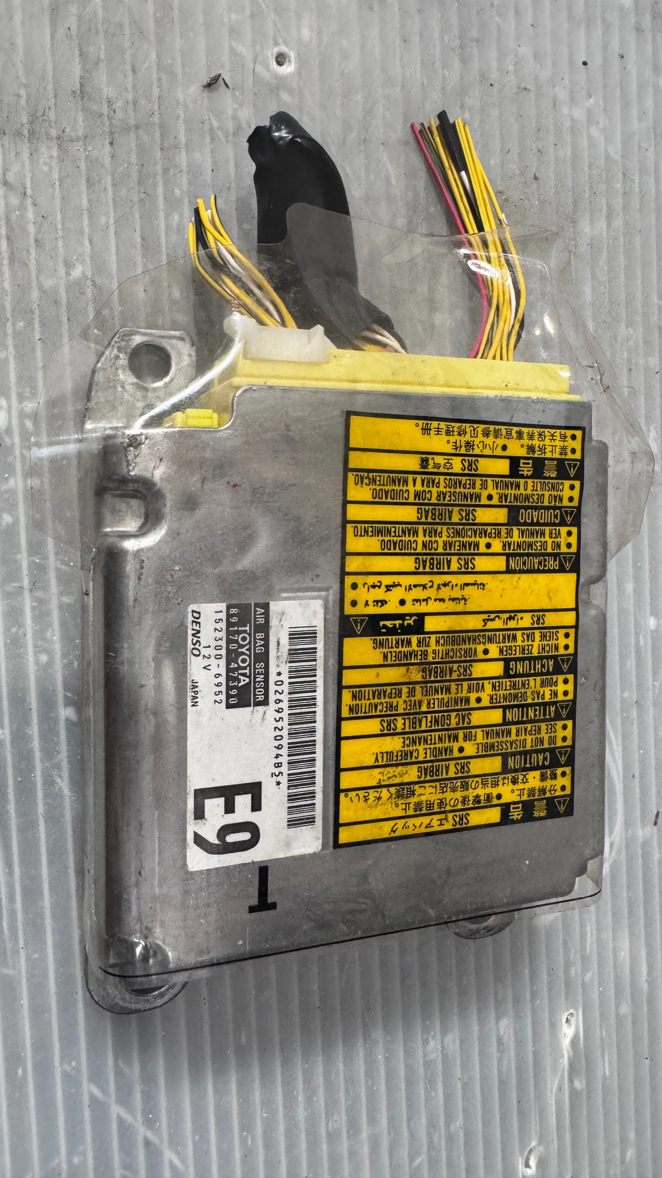 Airbag  /  /  a Toyota Prius -  152300-6952 / 89170-47390 | Mobile.bg   1