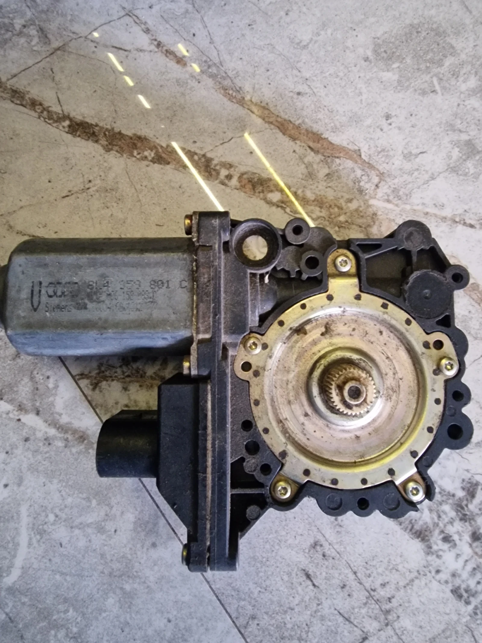 8L4959801C       AUDI  | Mobile.bg   1