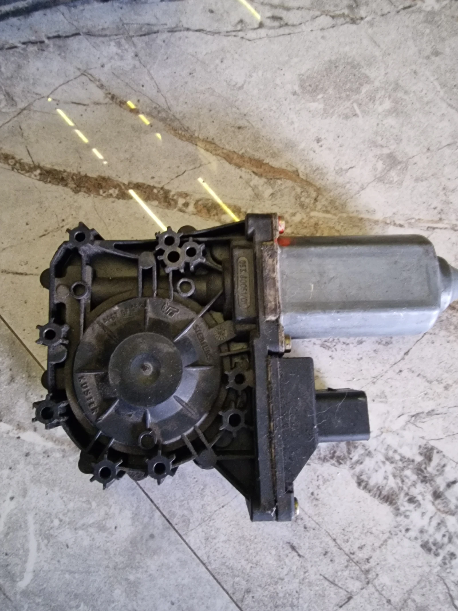 8L4959801C       AUDI  | Mobile.bg   2