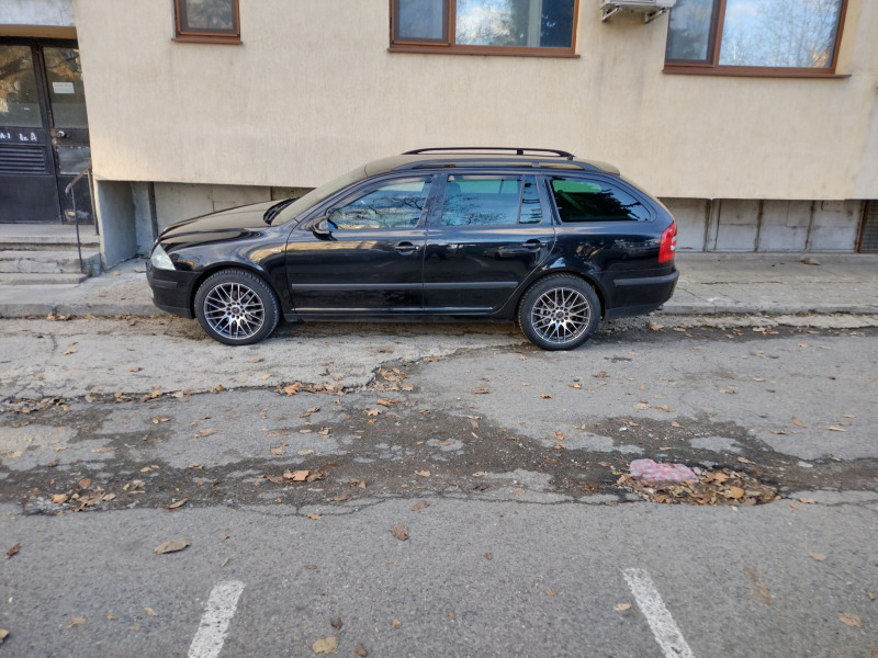 Skoda Octavia, снимка 3 - Автомобили и джипове - 46024600