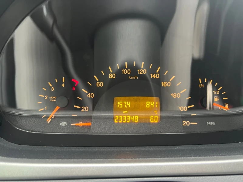 Mercedes-Benz Viano 220 CDI, снимка 14 - Автомобили и джипове - 52474831