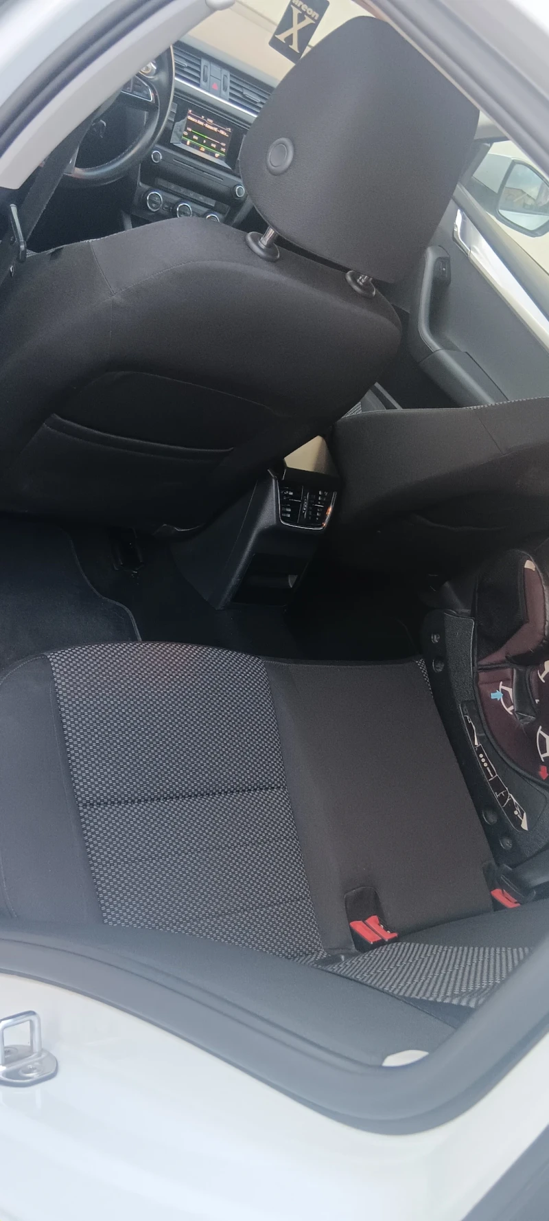 Skoda Octavia, снимка 7 - Автомобили и джипове - 52369241