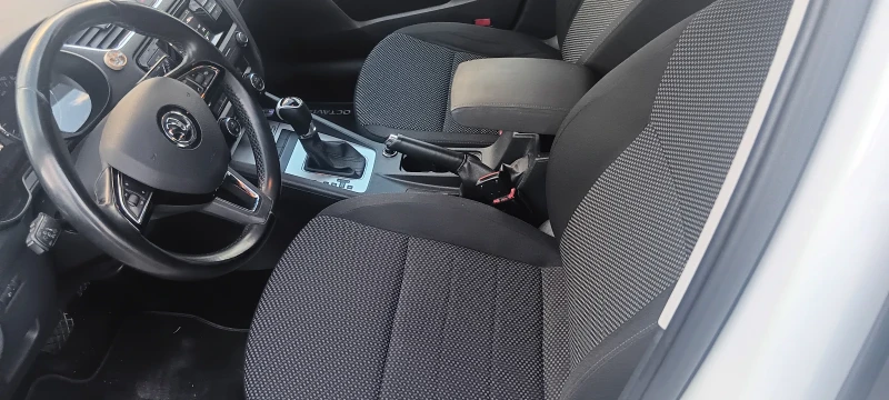 Skoda Octavia, снимка 3 - Автомобили и джипове - 52369241