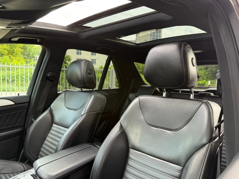 Mercedes-Benz GLE 450 AMG* PANO* FULL* ЛИЗИНГ, снимка 13 - Автомобили и джипове - 51515573