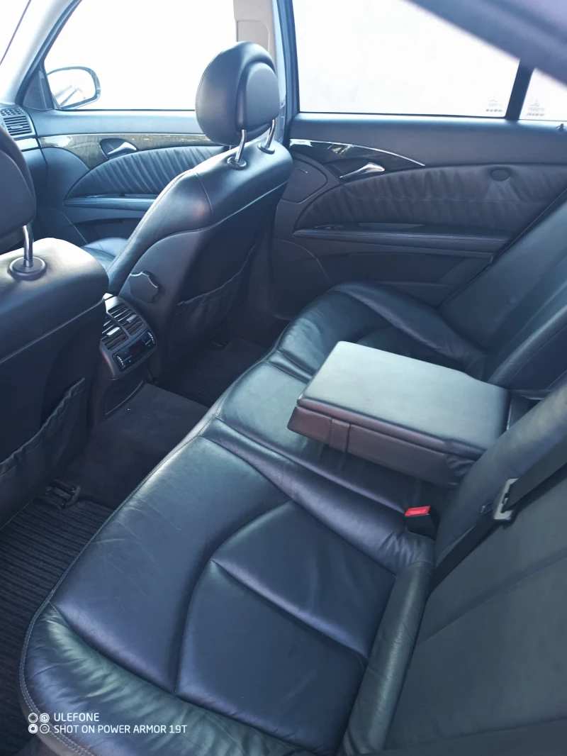 Mercedes-Benz E 320 СМЕНЕНА ВЕРИГА, ГАЗ, снимка 10 - Автомобили и джипове - 51660101