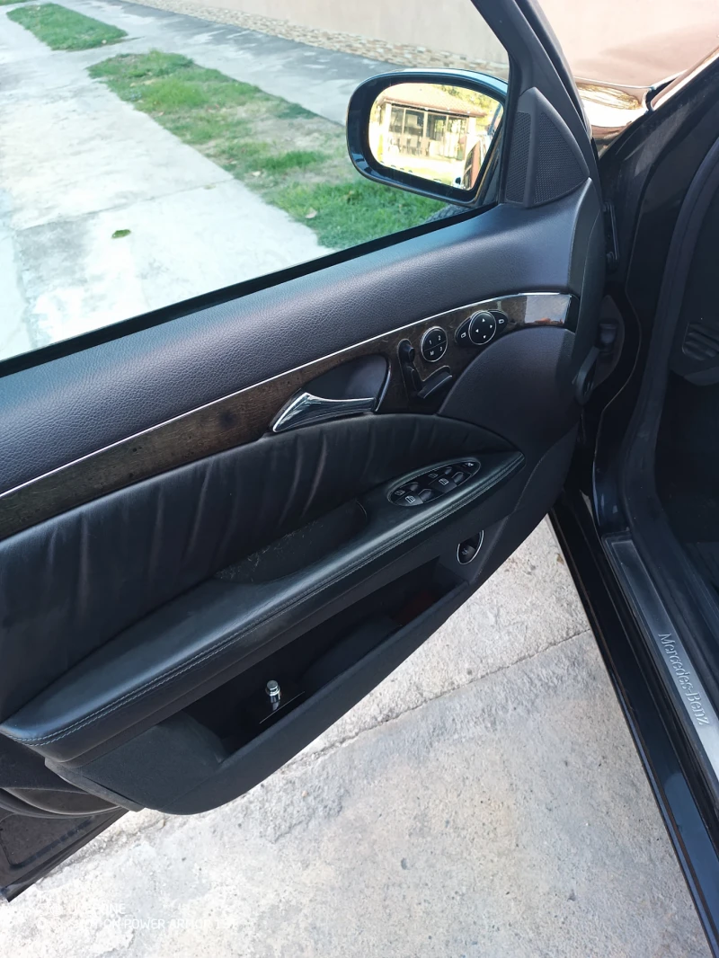 Mercedes-Benz E 320 СМЕНЕНА ВЕРИГА, ГАЗ, снимка 12 - Автомобили и джипове - 51660101
