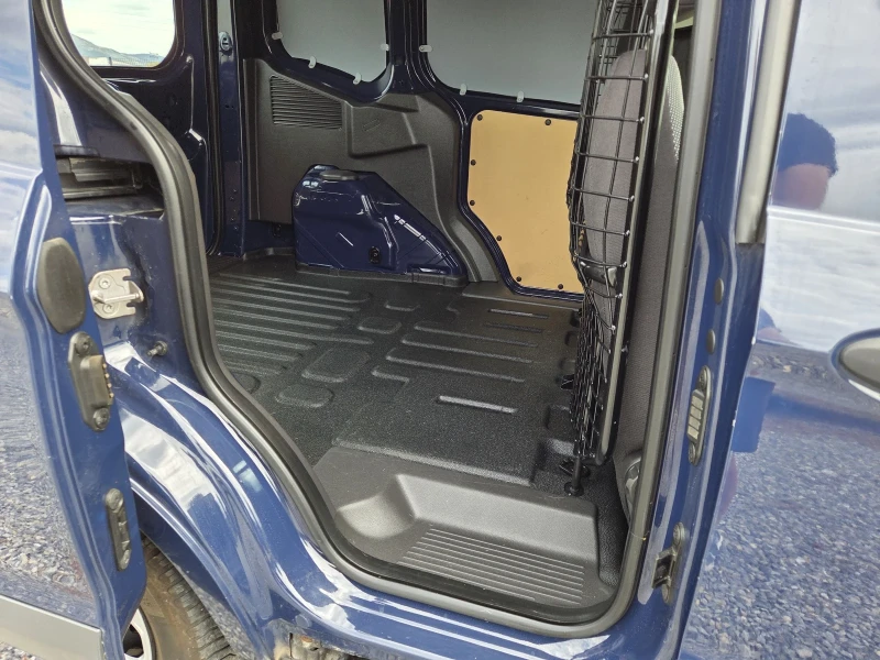 Ford Tourneo Connect 1.5 tdci euro6, снимка 11 - Автомобили и джипове - 51744782
