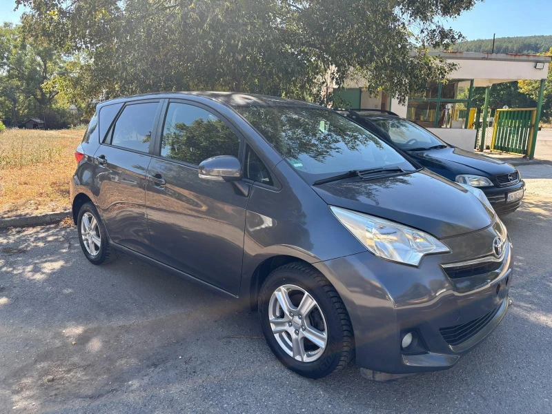 Toyota Yaris Verso S 1.3 камера 6 скорости, снимка 3 - Автомобили и джипове - 51796362