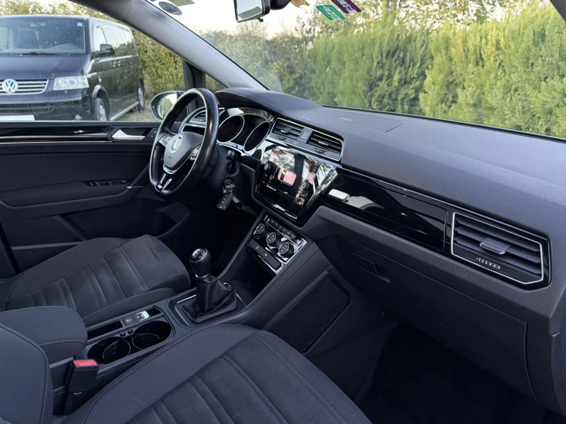 VW Touran 2.0TDI-150к.с./6+ 1, снимка 14 - Автомобили и джипове - 52143865