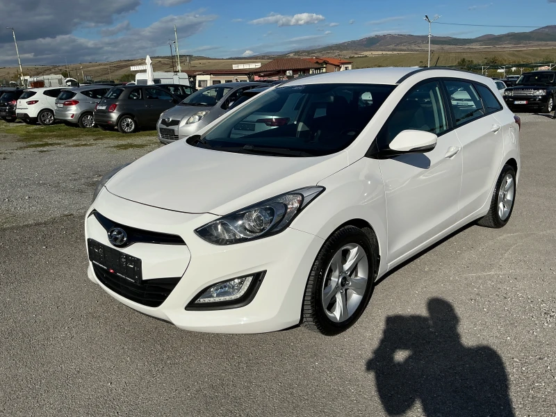 Hyundai I30 1.6 CRDI, снимка 3 - Автомобили и джипове - 52178226