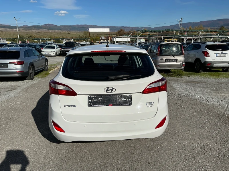 Hyundai I30 1.6 CRDI, снимка 7 - Автомобили и джипове - 52178226