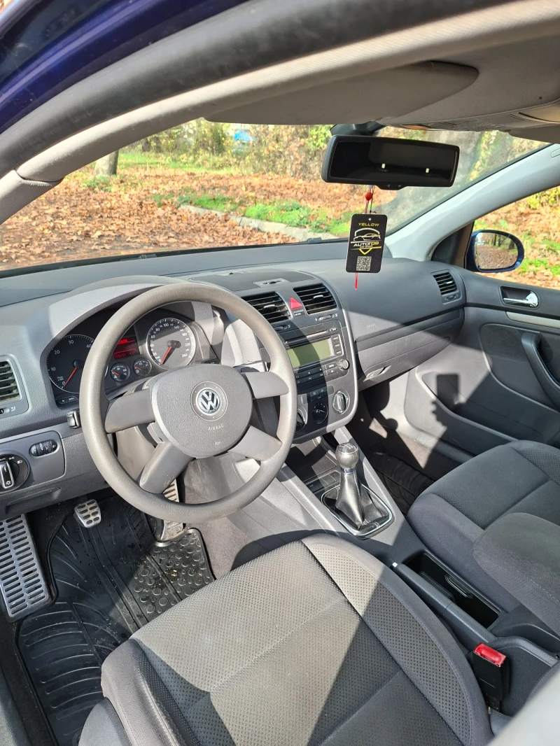 VW Golf 2.0 TDi, снимка 5 - Автомобили и джипове - 52481875