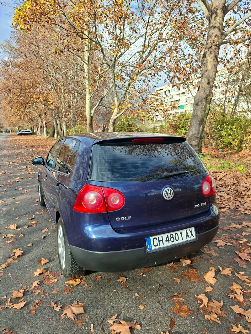 VW Golf 2.0 TDi, снимка 4 - Автомобили и джипове - 52481875