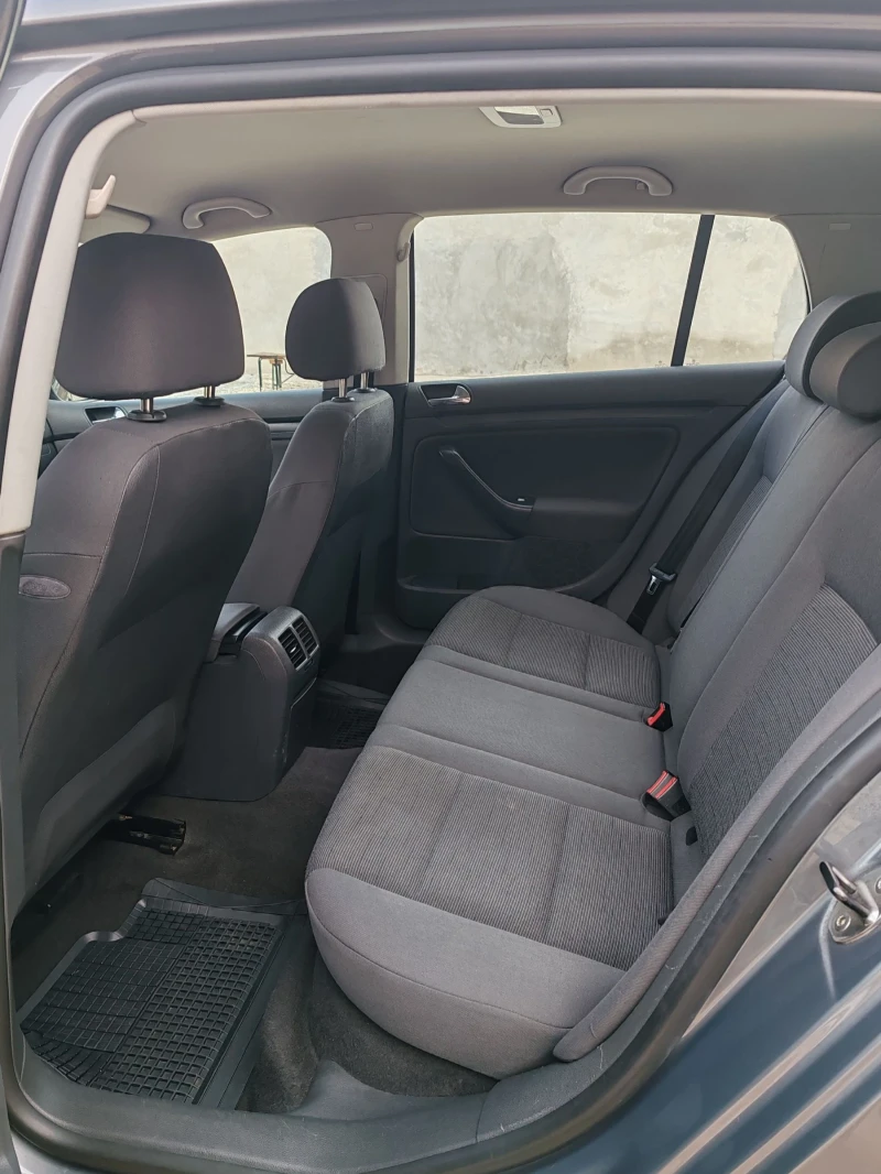 VW Golf 1.9 TDI 90 k.c , снимка 17 - Автомобили и джипове - 52660742
