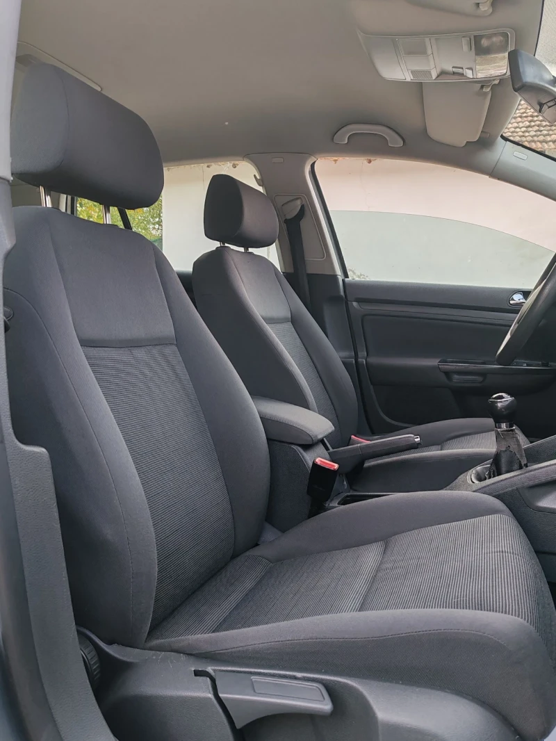 VW Golf 1.9 TDI 90 k.c , снимка 16 - Автомобили и джипове - 52660742