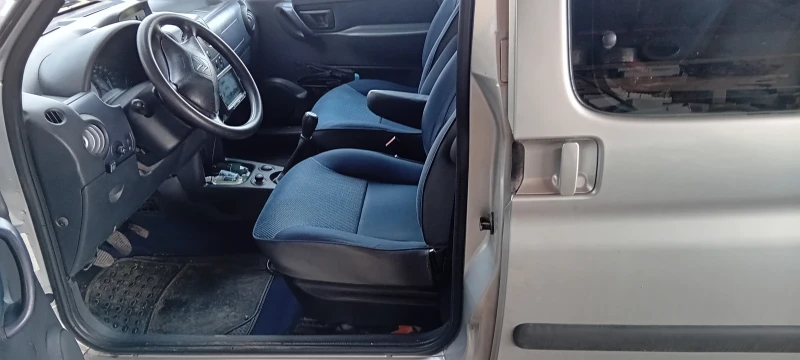 Citroen Berlingo 1.4 бензин-газ, снимка 5 - Автомобили и джипове - 52812386