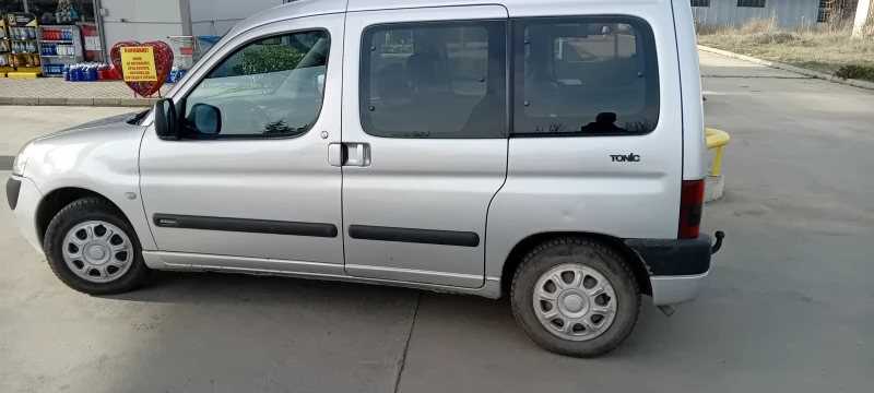 Citroen Berlingo 1.4 бензин-газ, снимка 4 - Автомобили и джипове - 52812386