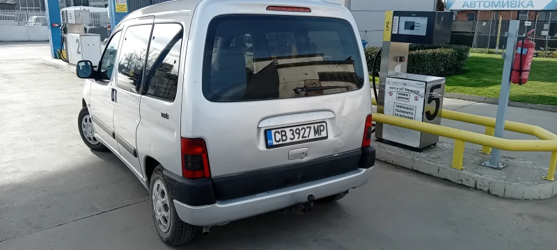 Citroen Berlingo 1.4 бензин-газ, снимка 3 - Автомобили и джипове - 52812386