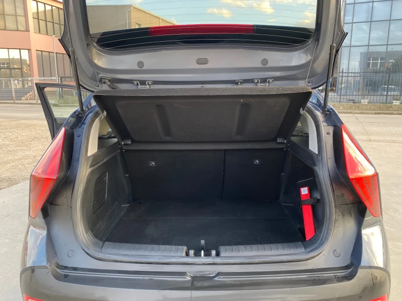 Hyundai Bayon 1.0i, снимка 9 - Автомобили и джипове - 53016220