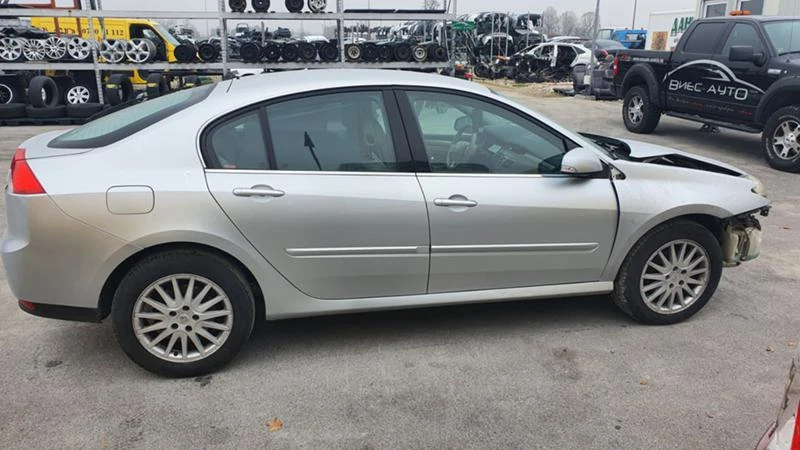 Renault Laguna 2.0DCI - изображение 6