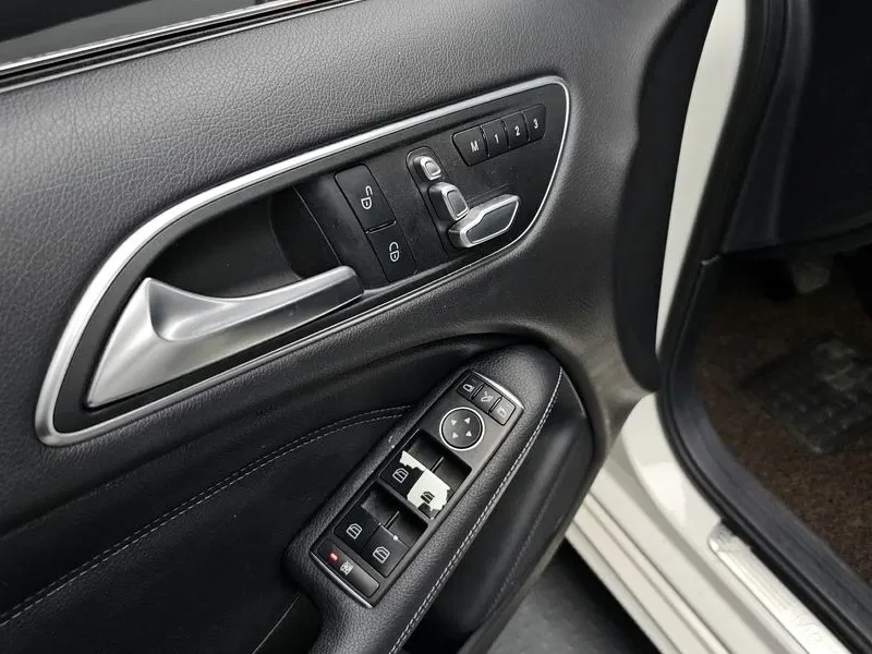 Mercedes-Benz B 200 2.0, снимка 17 - Автомобили и джипове - 54278354