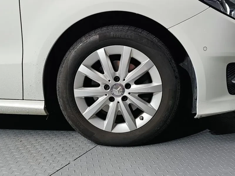 Mercedes-Benz B 200 2.0, снимка 5 - Автомобили и джипове - 54278354