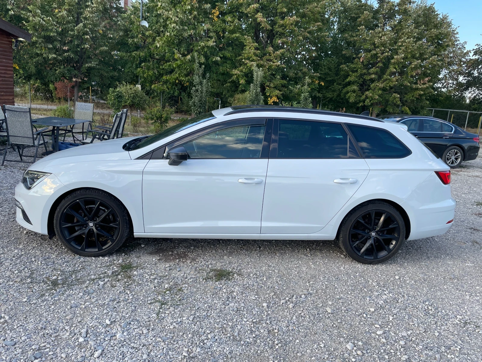 Seat Leon 2.0TDI-FR-Panorama-matrix-full - изображение 3