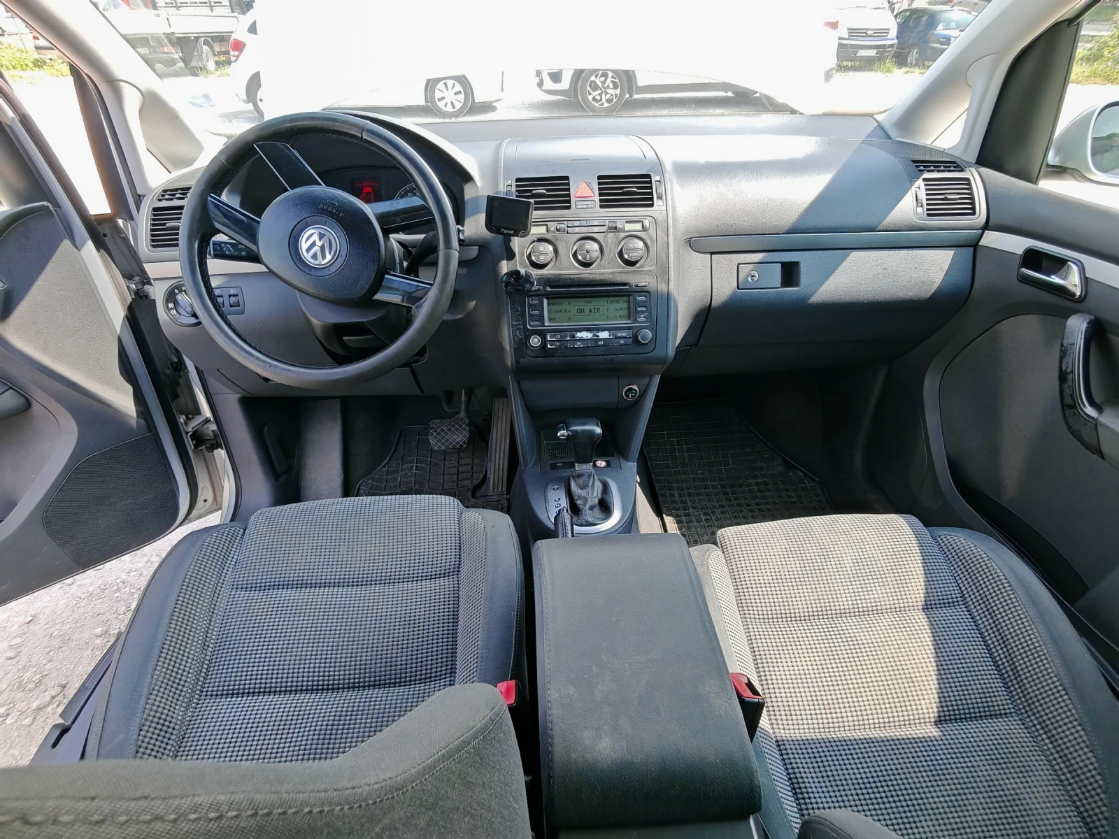VW Touran 2.0 TDI, 140 hp - изображение 9