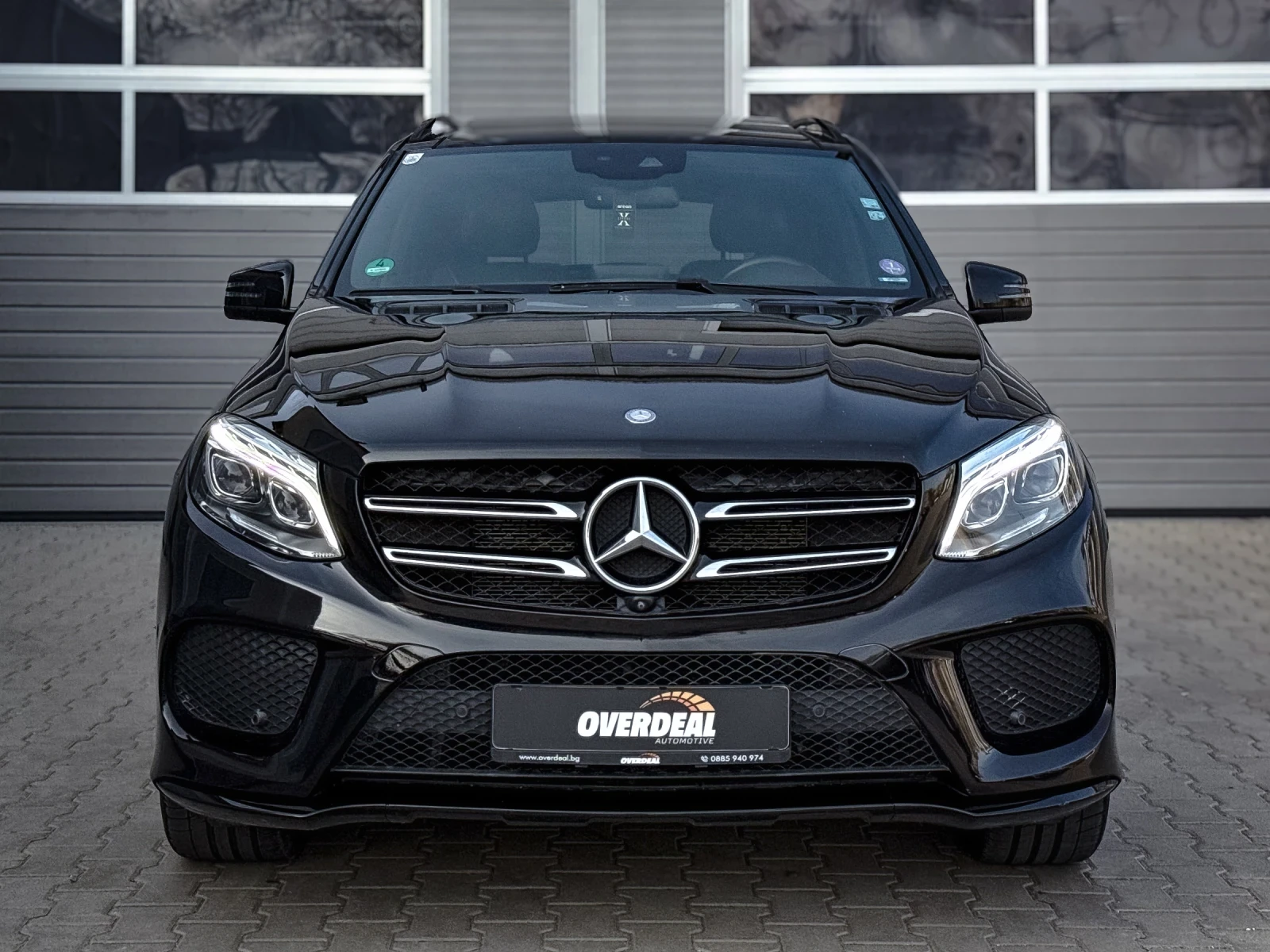 Mercedes-Benz GLE 450 AMG AMG* PANO* FULL* ЛИЗИНГ, снимка 2 - Автомобили и джипове - 51515573