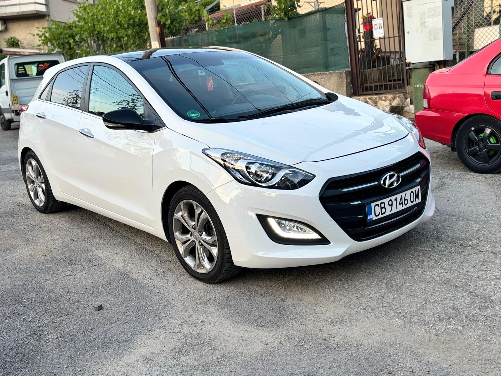 Hyundai I30 PANO KEYLESS LED NAVI, снимка 8 - Автомобили и джипове - 51796362