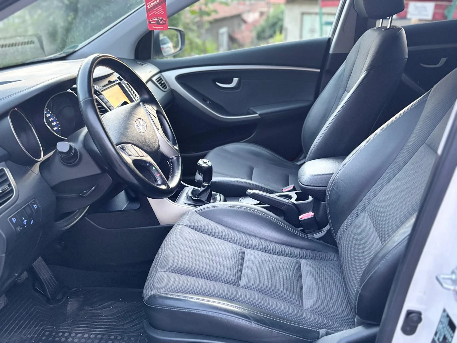 Hyundai I30 PANO KEYLESS LED NAVI, снимка 14 - Автомобили и джипове - 51796362