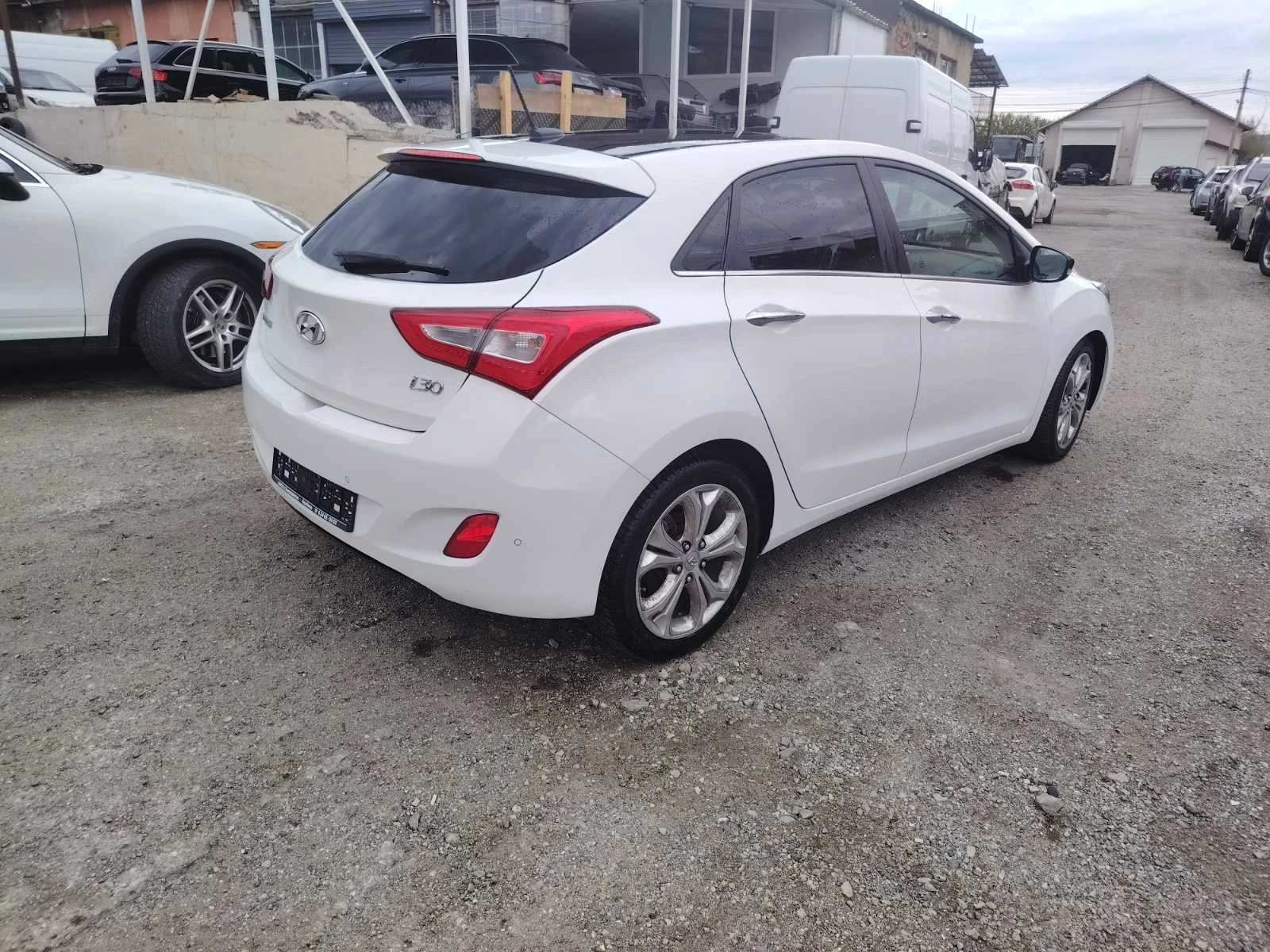 Hyundai I30, снимка 3 - Автомобили и джипове - 51796362