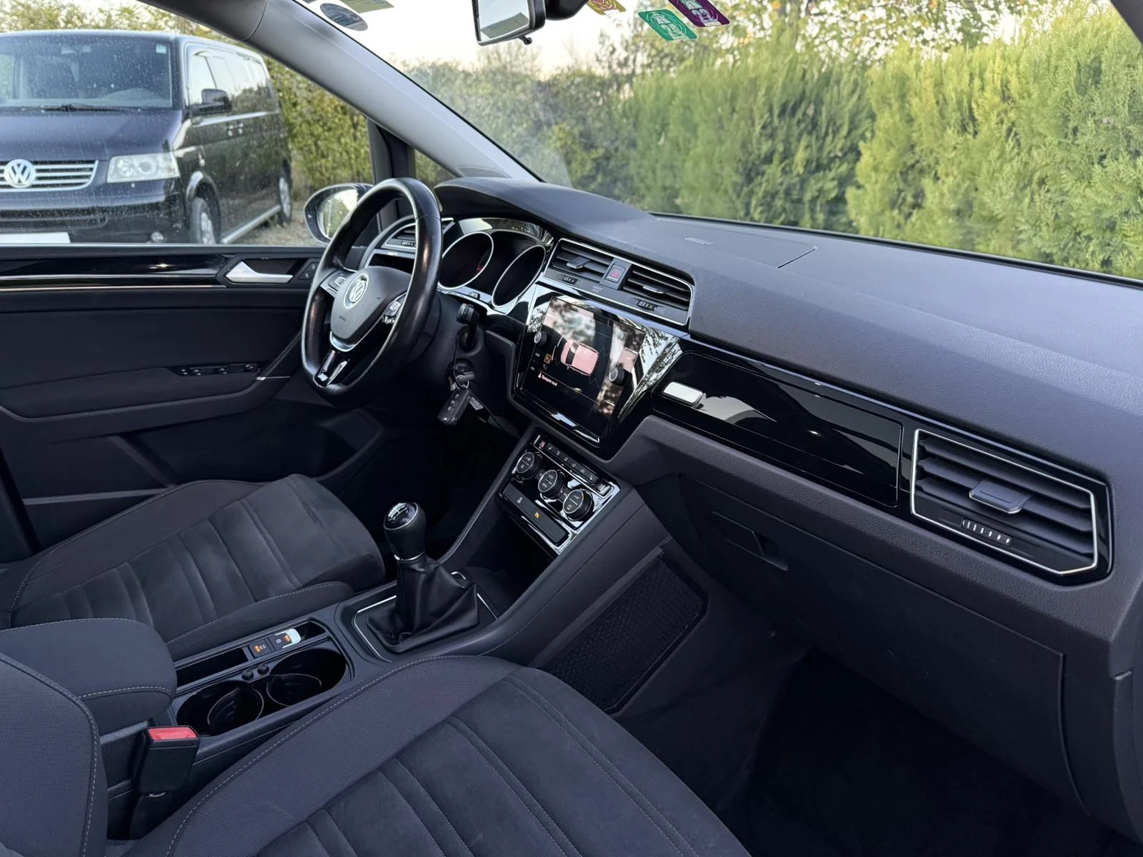 VW Touran 2.0TDI-150к.с./6+ 1 | Mobile.bg — изображение 14