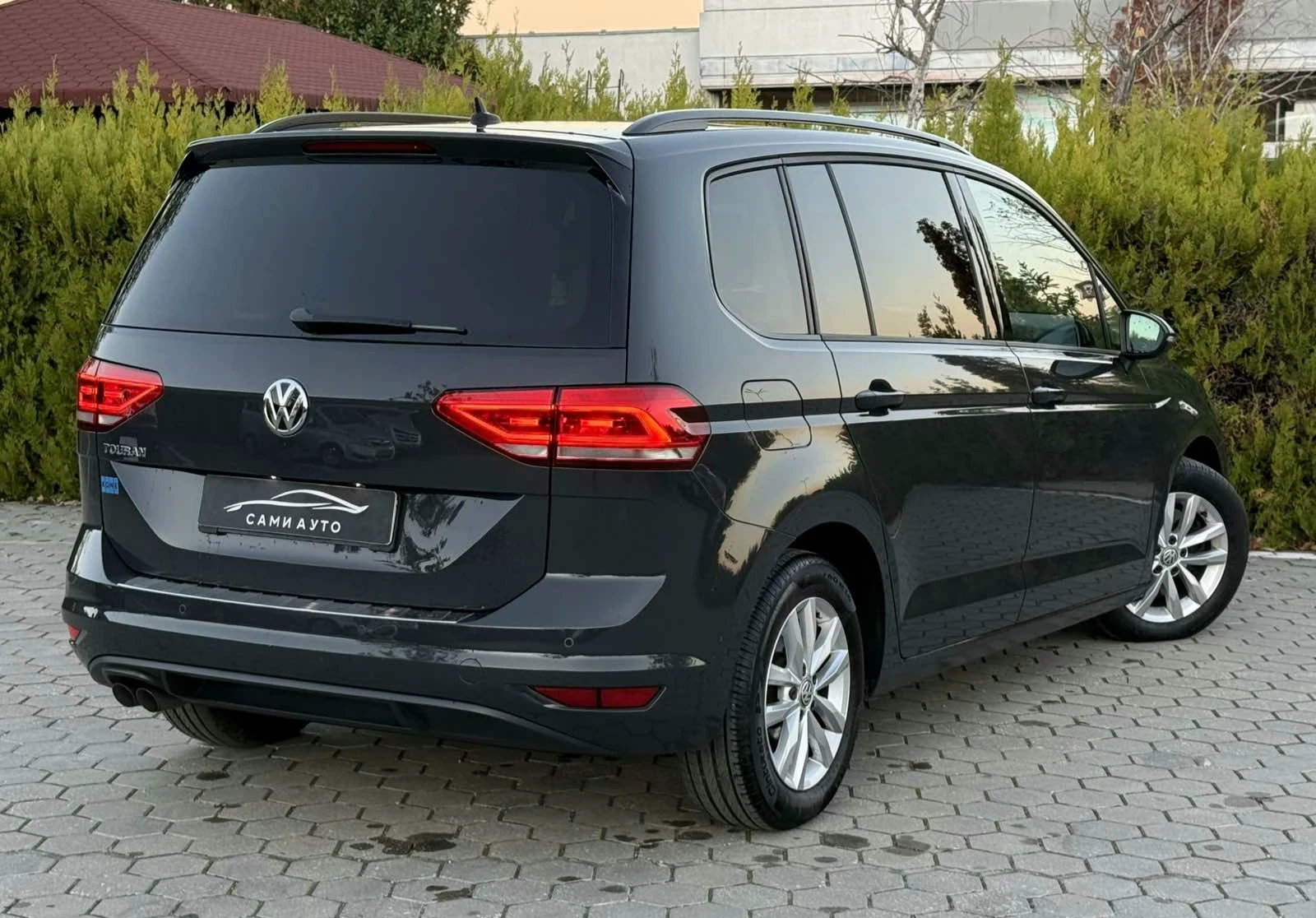 VW Touran 2.0TDI-150к.с./6+ 1 | Mobile.bg — изображение 4