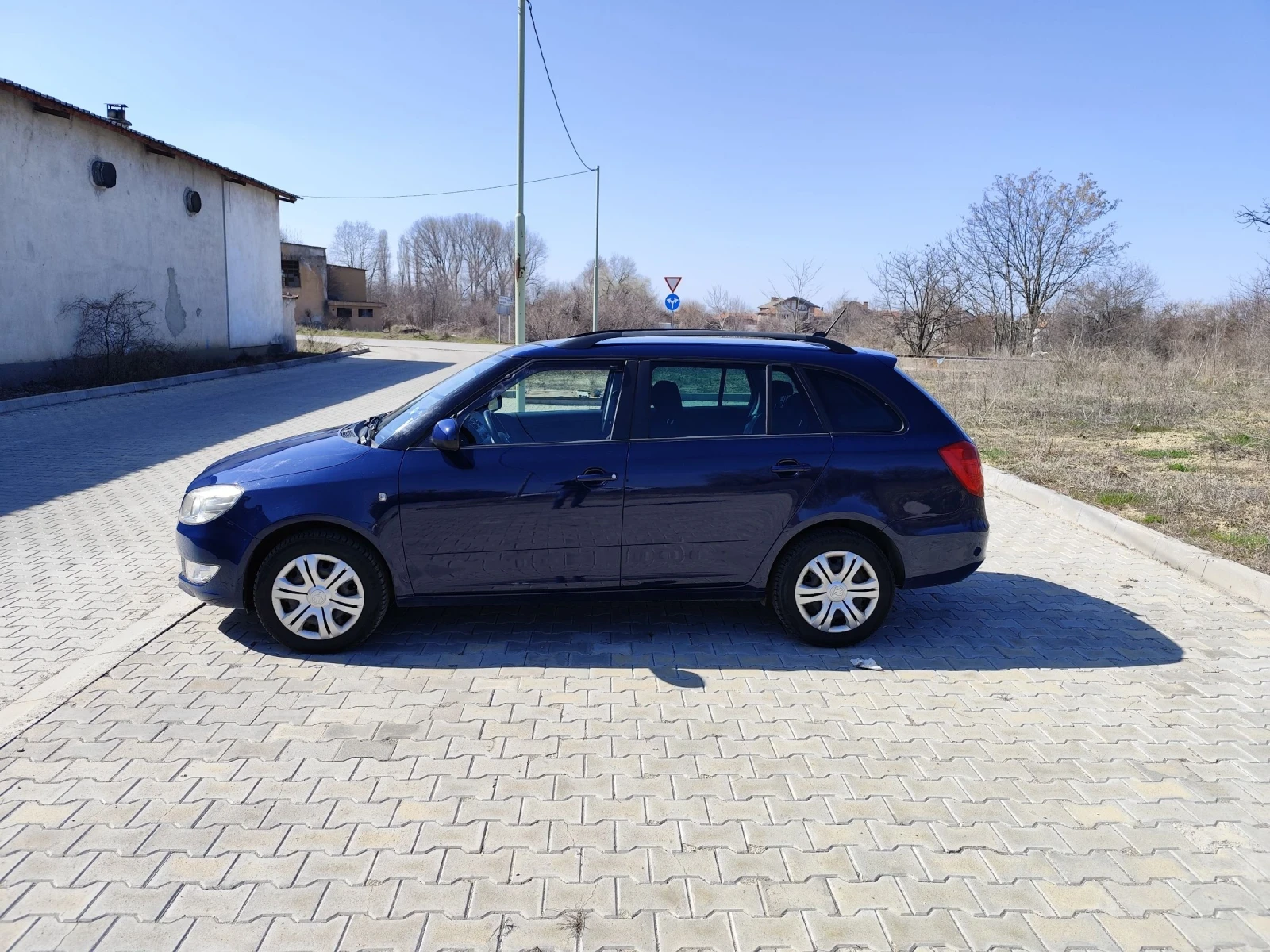 Skoda Fabia, снимка 3 - Автомобили и джипове - 53826042