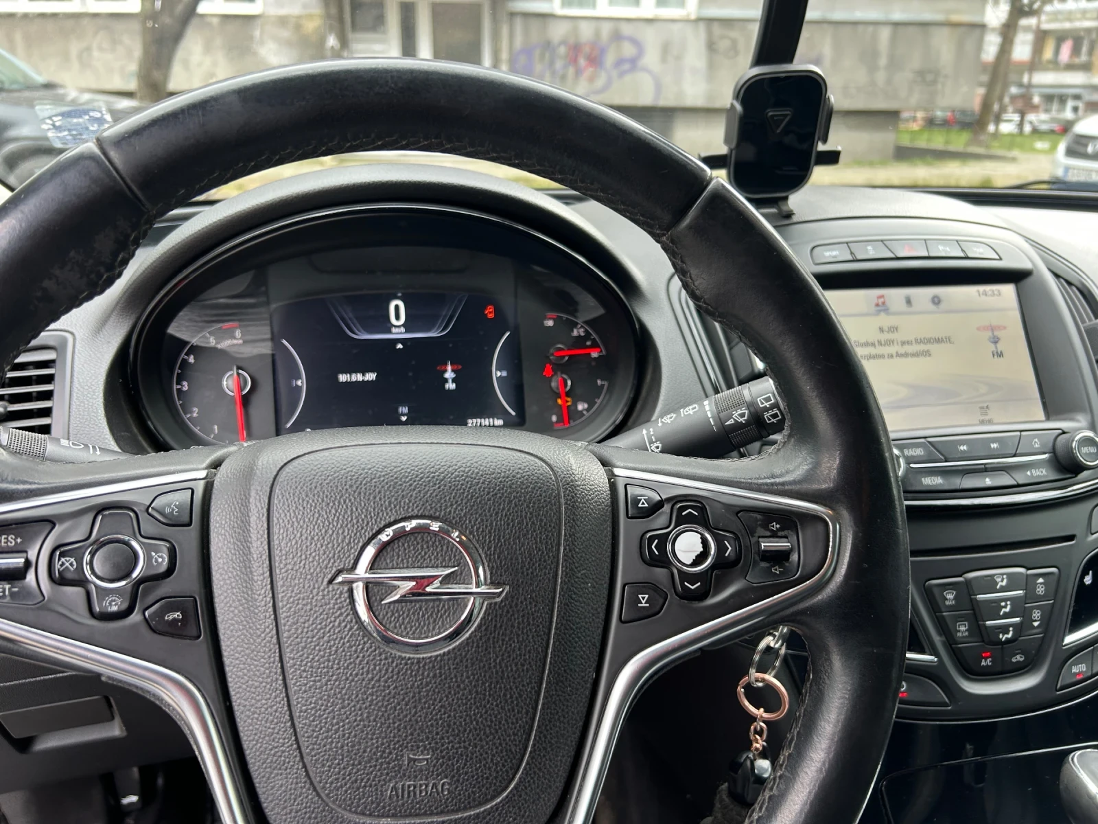 Opel Insignia 2.0 CDTI Sport Tourer 4x4, снимка 17 - Автомобили и джипове - 53894115