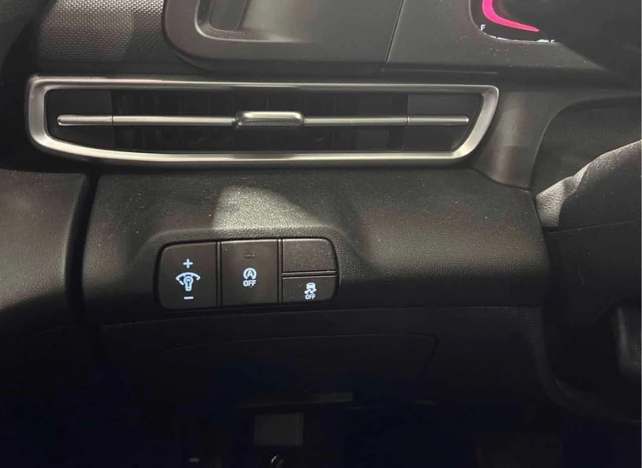 Hyundai Elantra * Essential * 2 КЛЮЧА* ПОДГРЕВ* KEYLESS* , снимка 17 - Автомобили и джипове - 53965463