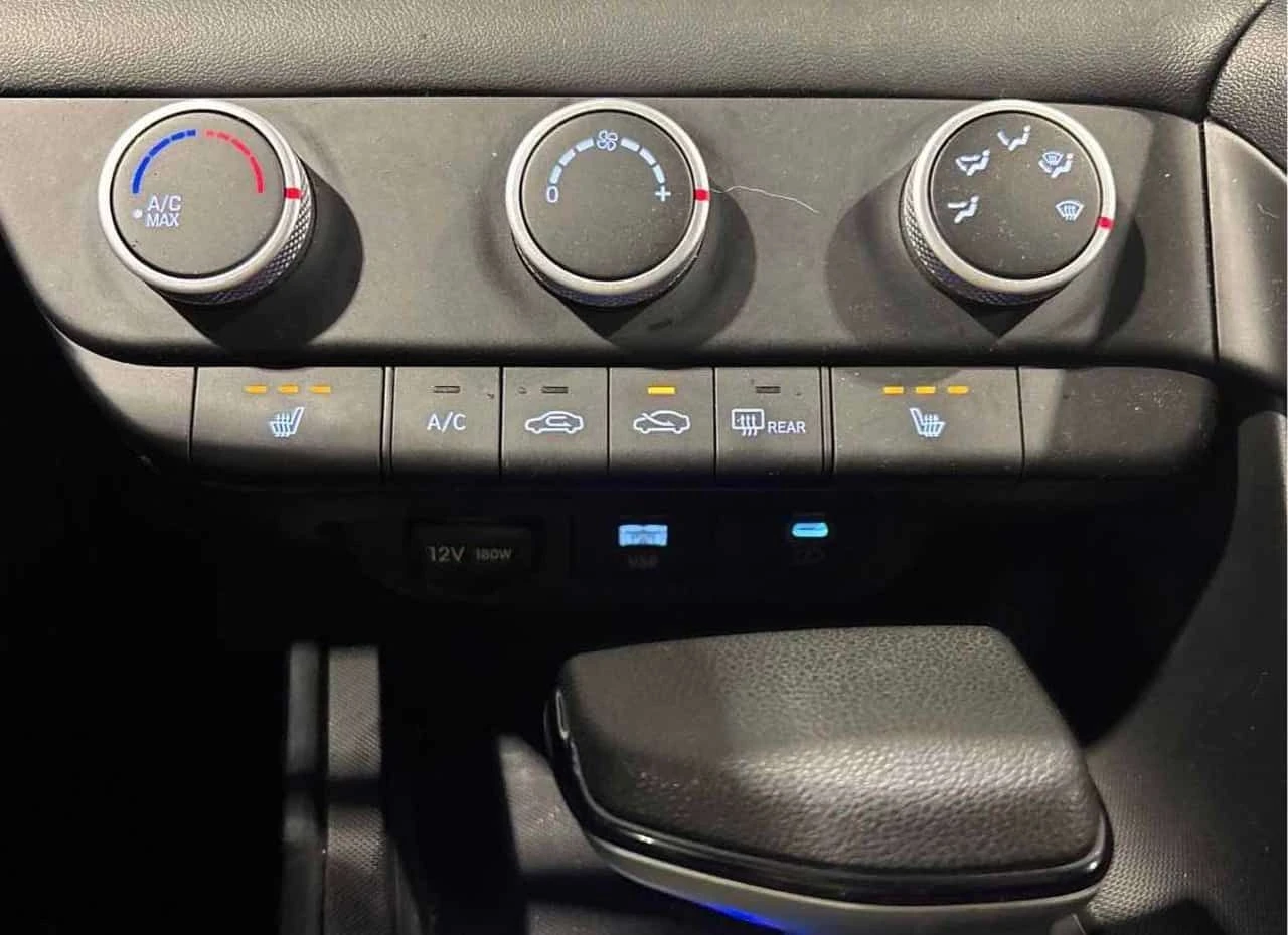 Hyundai Elantra * Essential * 2 КЛЮЧА* ПОДГРЕВ* KEYLESS* , снимка 14 - Автомобили и джипове - 53965463