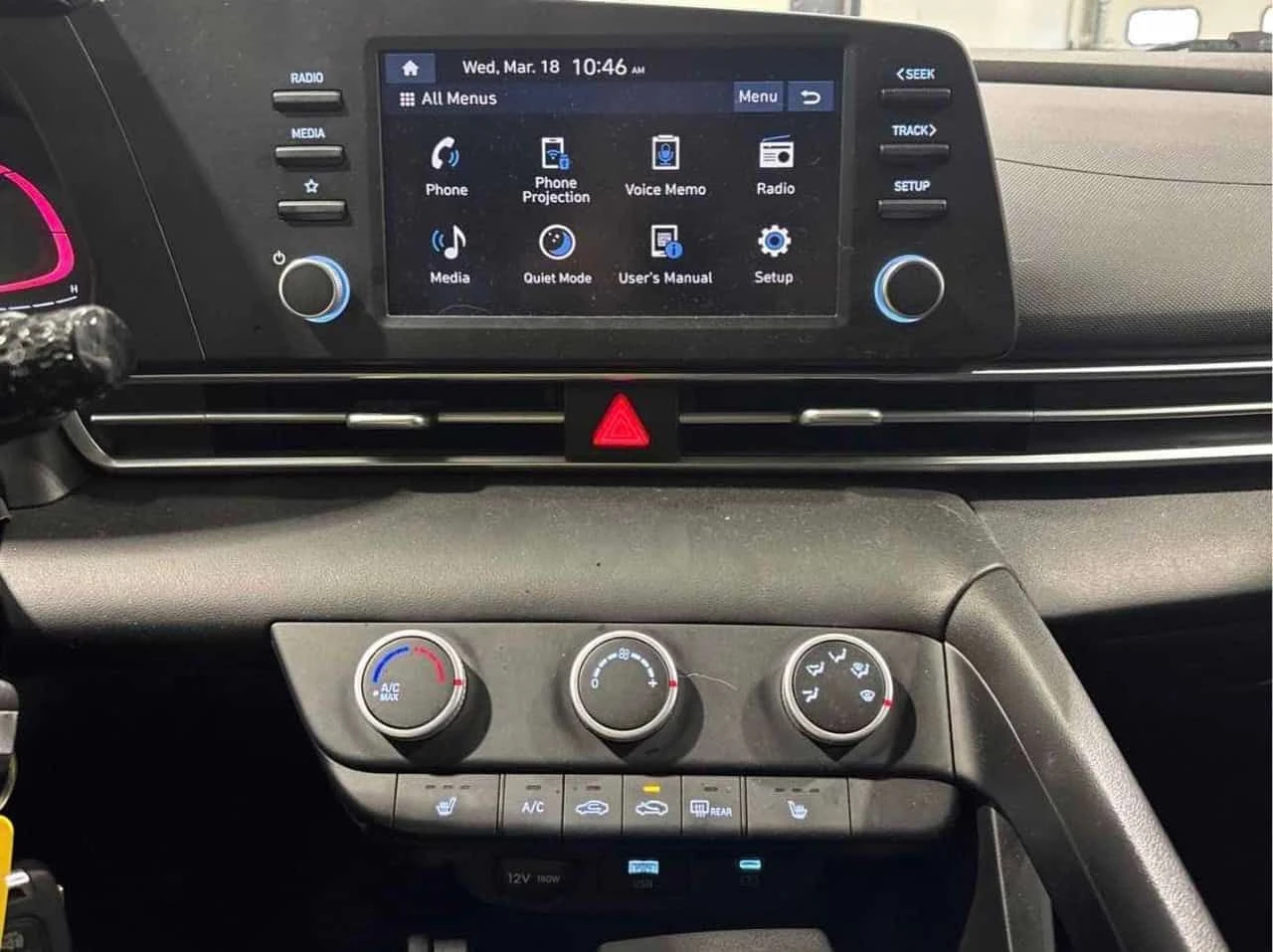 Hyundai Elantra * Essential * 2 КЛЮЧА* ПОДГРЕВ* KEYLESS* , снимка 9 - Автомобили и джипове - 53965463