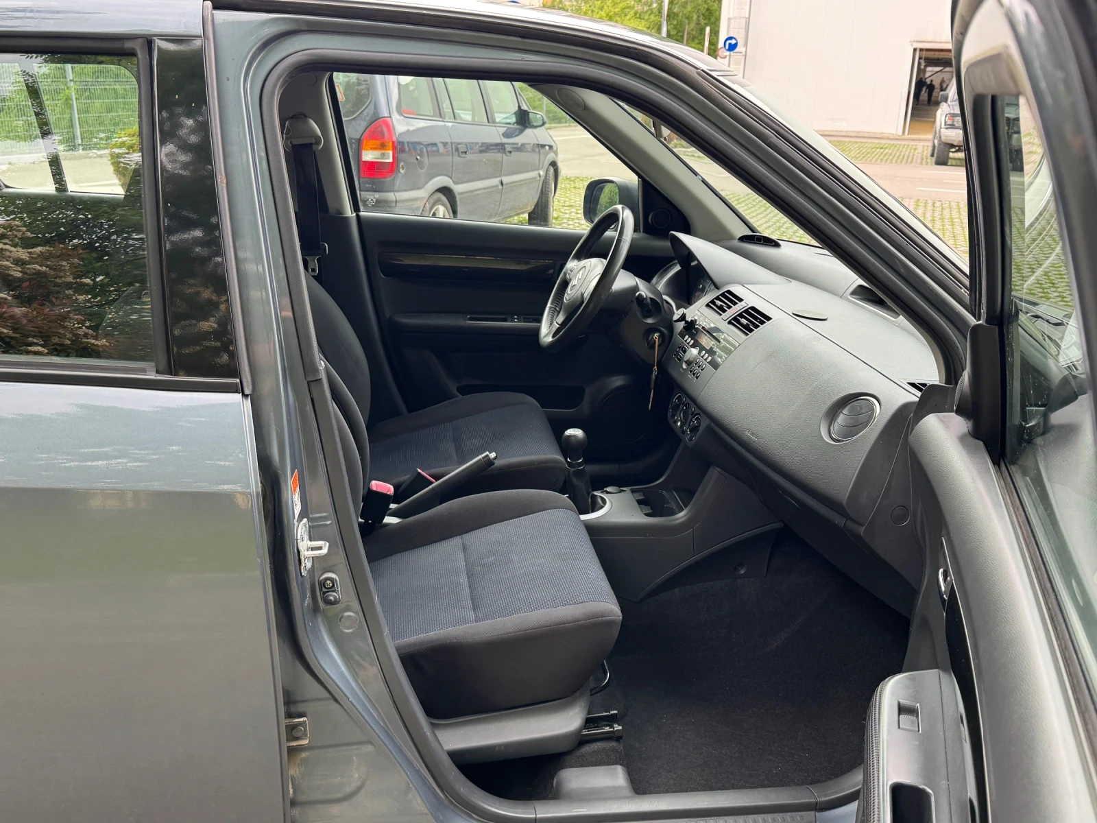 Suzuki Swift 4Х4!, снимка 8 - Автомобили и джипове - 54625841