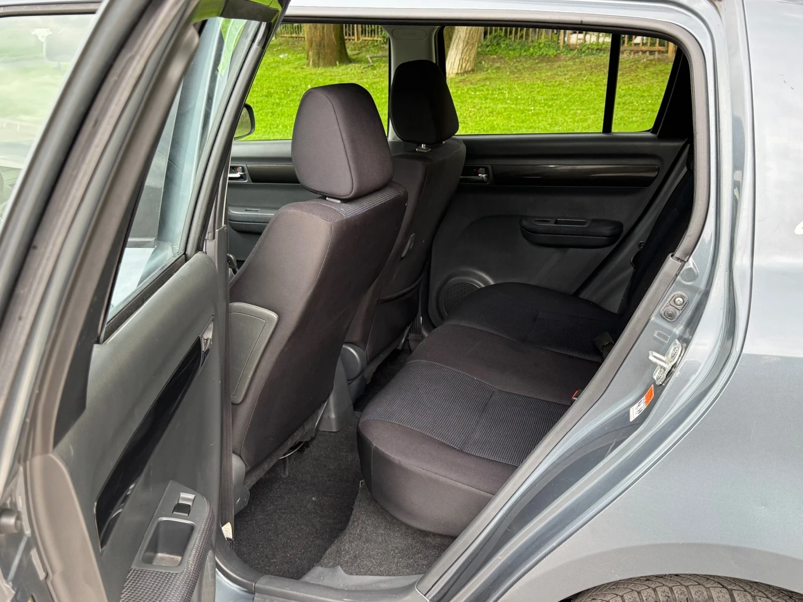 Suzuki Swift 4Х4!, снимка 11 - Автомобили и джипове - 54625841