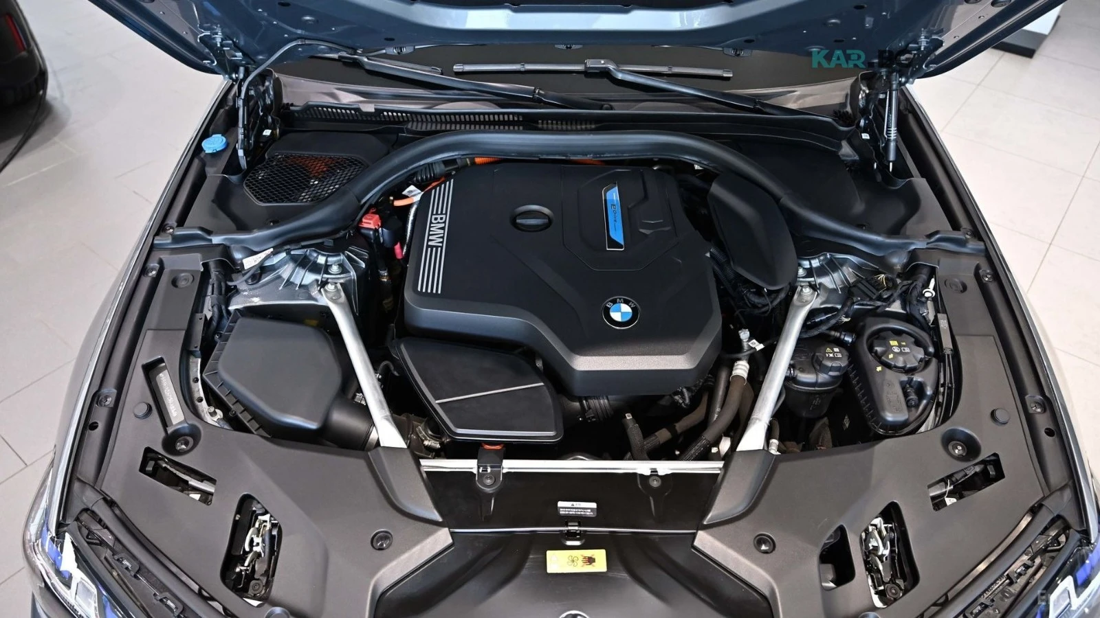 BMW 530E ОБДУХВАНЕ* ПОДГРЕВ* 360 КАМЕРА* ДИСТРОНИК* , снимка 6 - Автомобили и джипове - 54762143