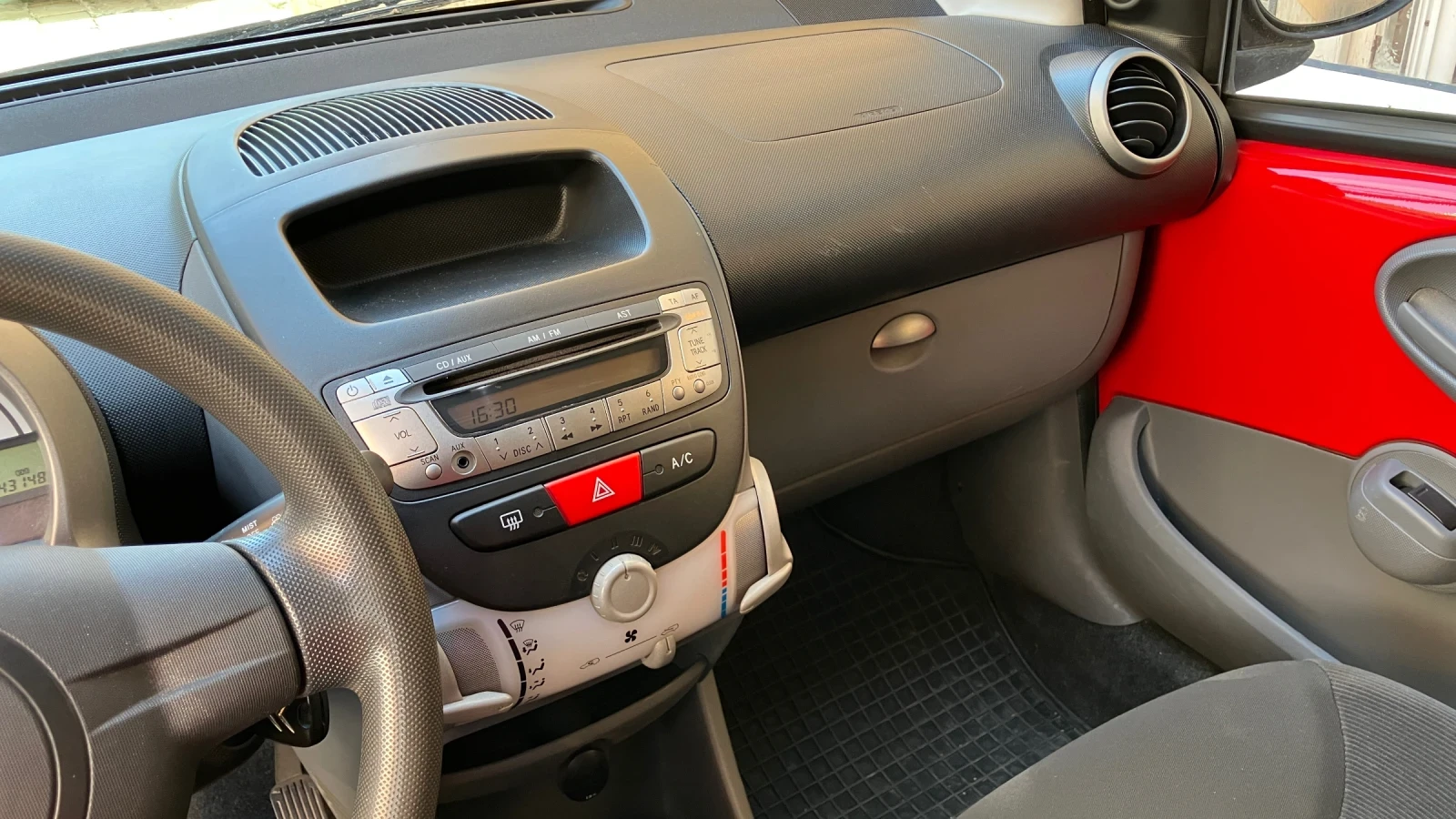 Citroen C1, снимка 11 - Автомобили и джипове - 55227899