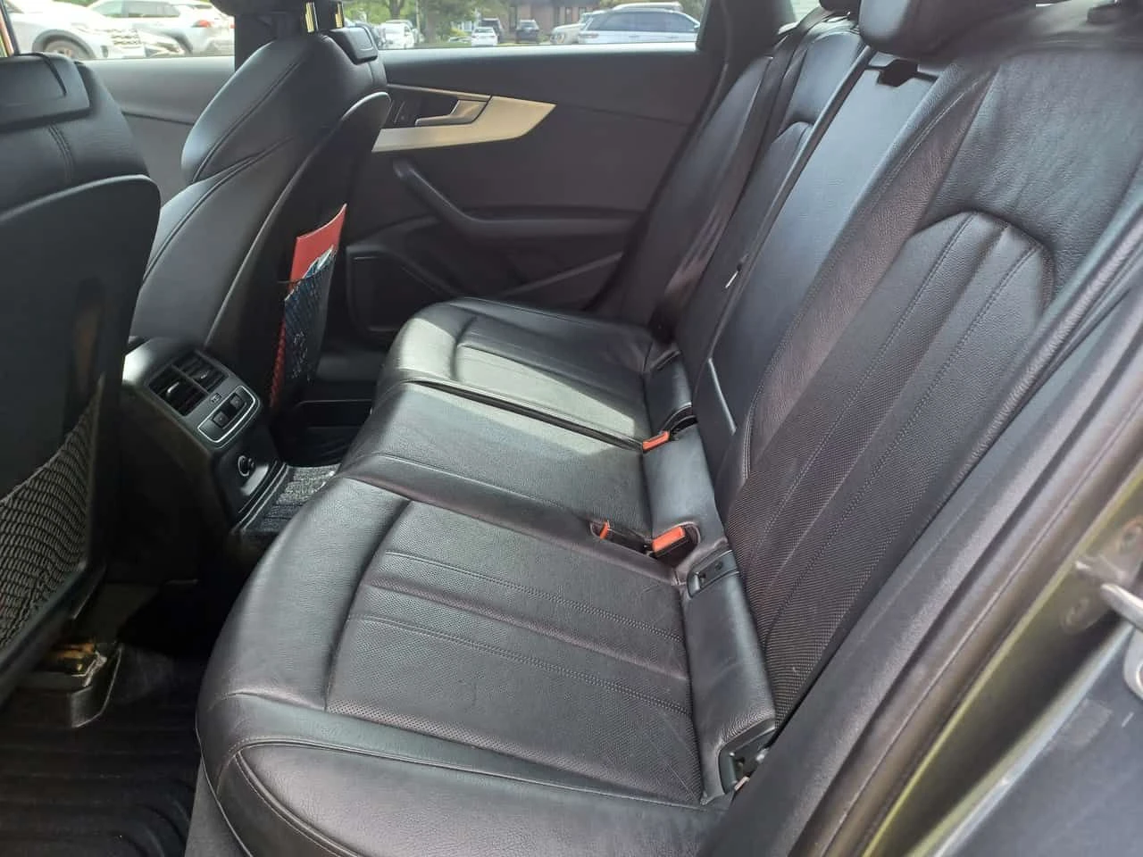 Audi A4 Technik * CARFAX * БЕЗ ПЪРВОНАЧАЛНА ВНОСКА, снимка 17 - Автомобили и джипове - 55310809