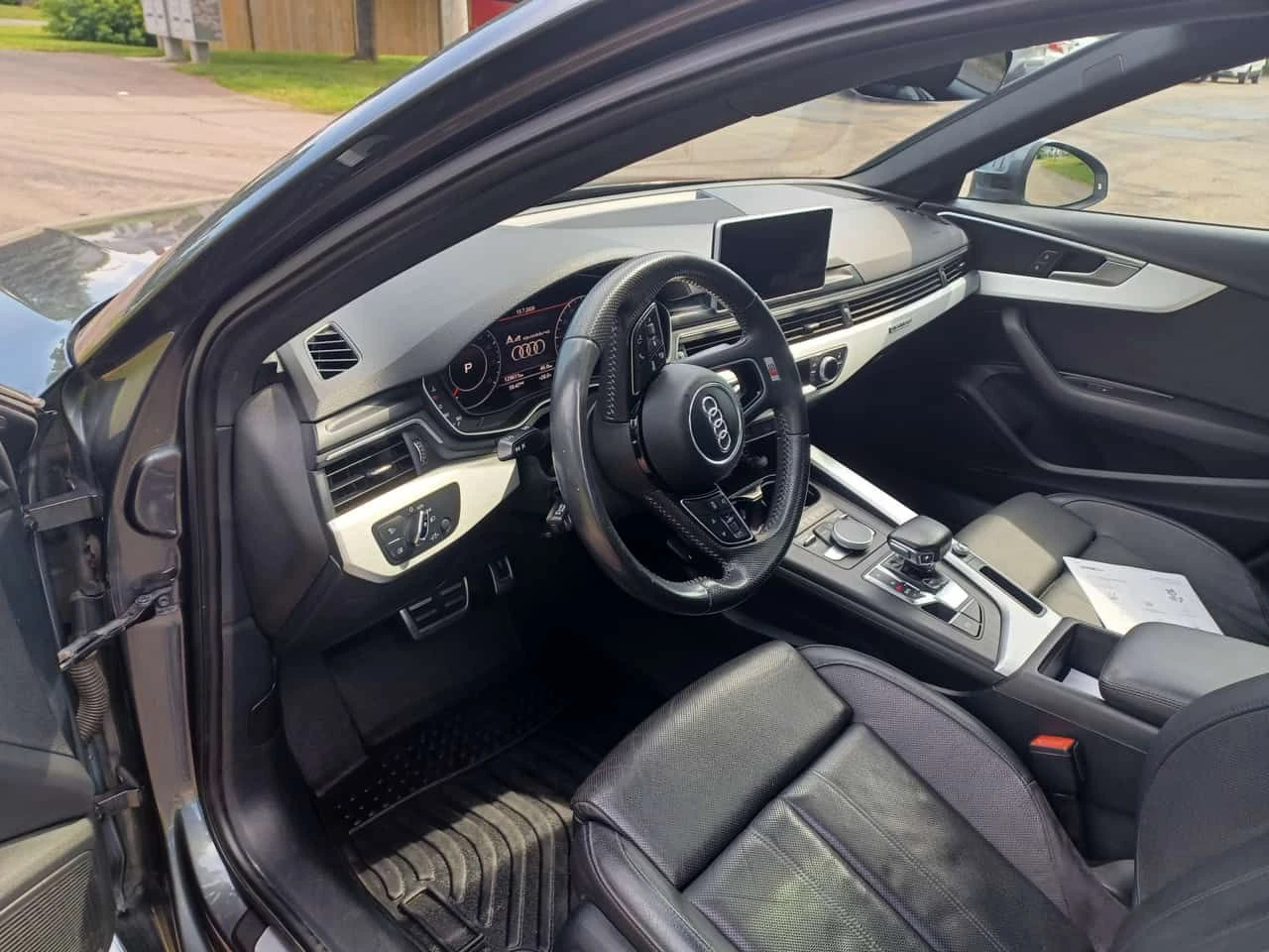 Audi A4 Technik * CARFAX * БЕЗ ПЪРВОНАЧАЛНА ВНОСКА, снимка 15 - Автомобили и джипове - 55310809