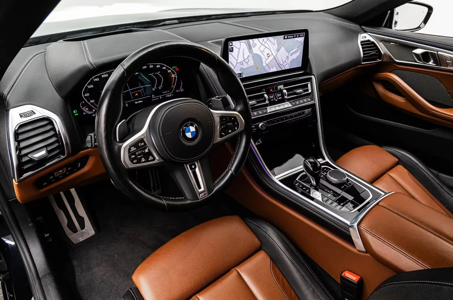 BMW 850 xDRIVE/530HP/GRAN COUPE/LASER/ACC/HUD/360/739z, снимка 10 - Автомобили и джипове - 55655676