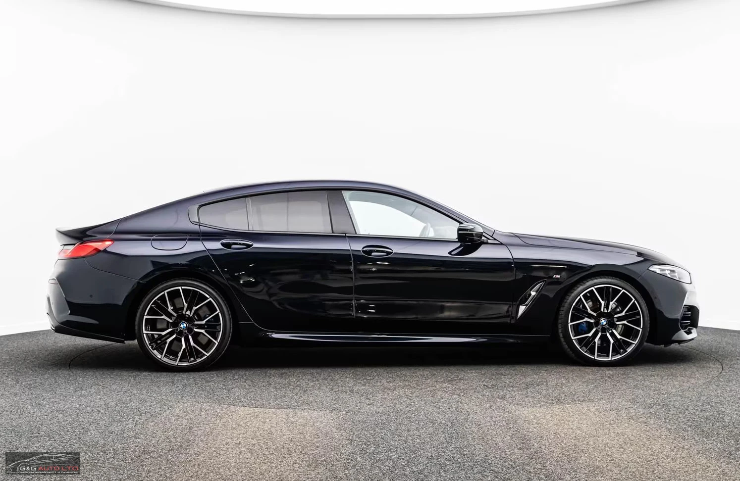 BMW 850 xDRIVE/530HP/GRAN COUPE/LASER/ACC/HUD/360/739z, снимка 6 - Автомобили и джипове - 55655676